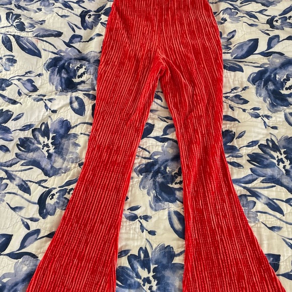 Urban outfitters red corduroy stretchy flare pants - Picture 2 of 4